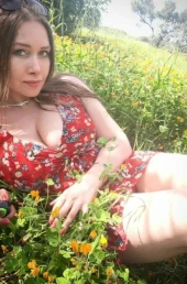 Проститутка Эма